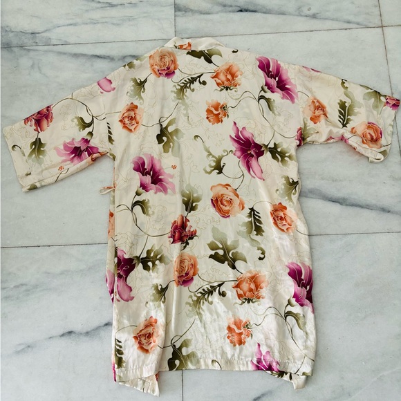 Vintage L.A. Intimates Floral Satin Kimono Robe Size Medium - Picture 2 of 8